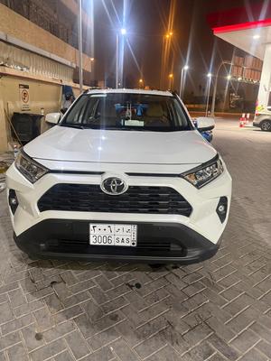 تويوتا راف فور 2025