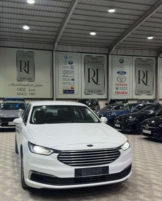 Ford Taurus 2022