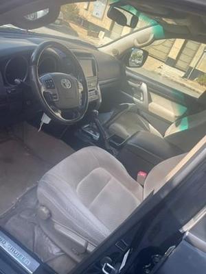 Toyota Land Cruiser 2010