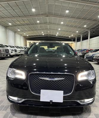 Chrysler 300 2021