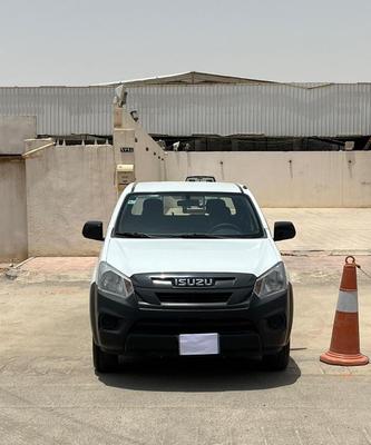 ايسوزو دى ماكس 2020