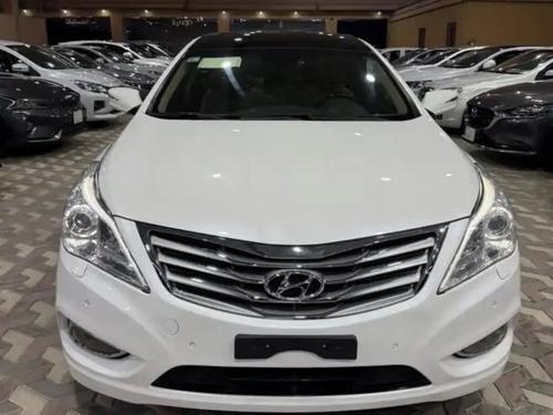 هيونداي أزيرا 2015