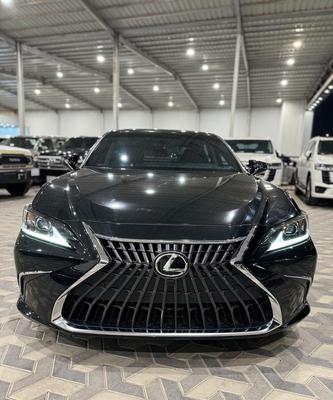Lexus ES 350 2025