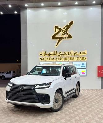 لكزس أخرى 2025