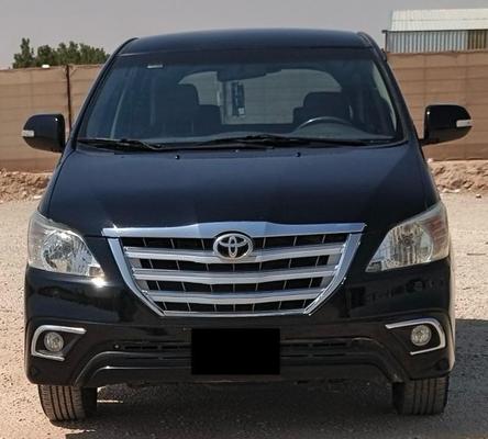 Toyota Innova 2015