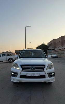 Lexus LX 570 2014