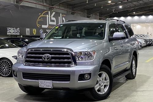 Toyota Sequoia 2016