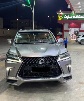 Lexus LX 570 2016