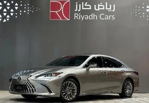 لكزس ES 350 2025