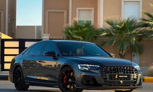 اودي S8 2022