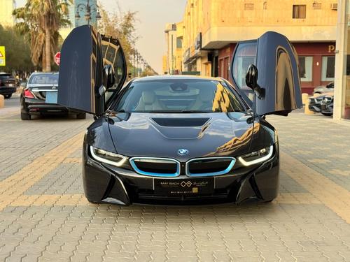 بي ام دبليو I8 2017