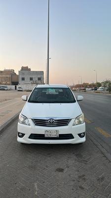تويوتا انوفا 2013