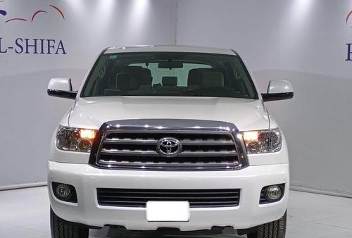 Toyota Sequoia 2016