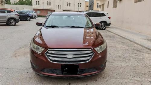 Ford Taurus 2015