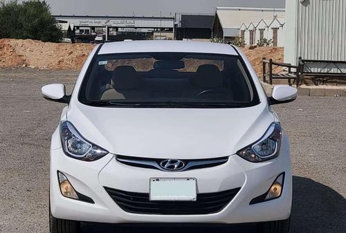 هيونداي إلنترا 2016