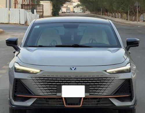 شانجان UNI-V 2024