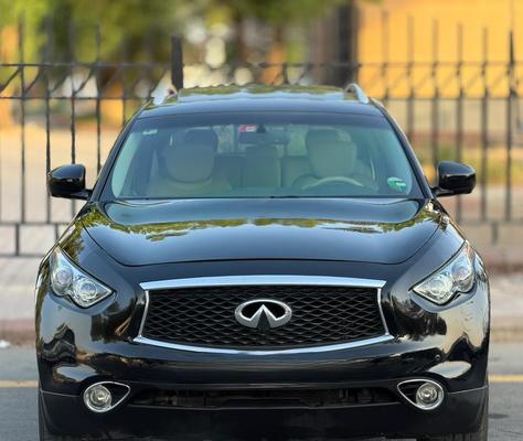 انفينيتي QX70 2017