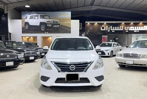 Nissan Sunny 2016