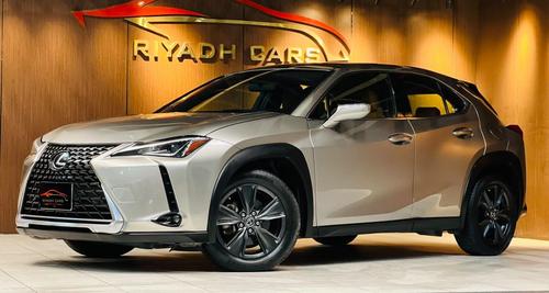 Lexus UX 200 2021