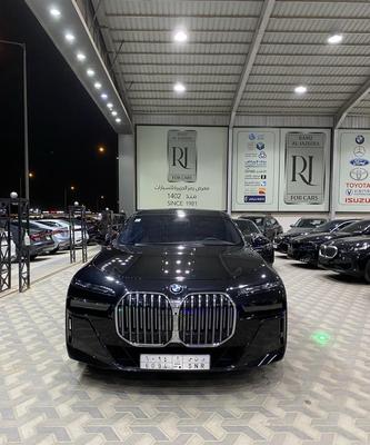 BMW 735 2023