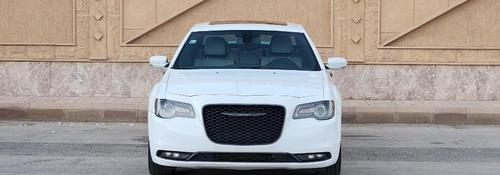 Chrysler 300 2021
