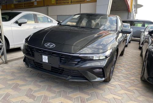 Hyundai Elantra 2025