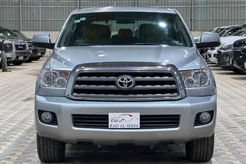Toyota Sequoia 2014