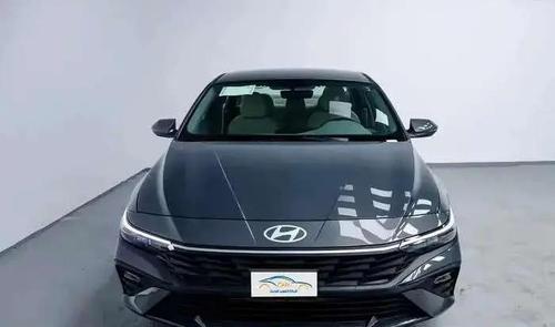 Hyundai Elantra 2025