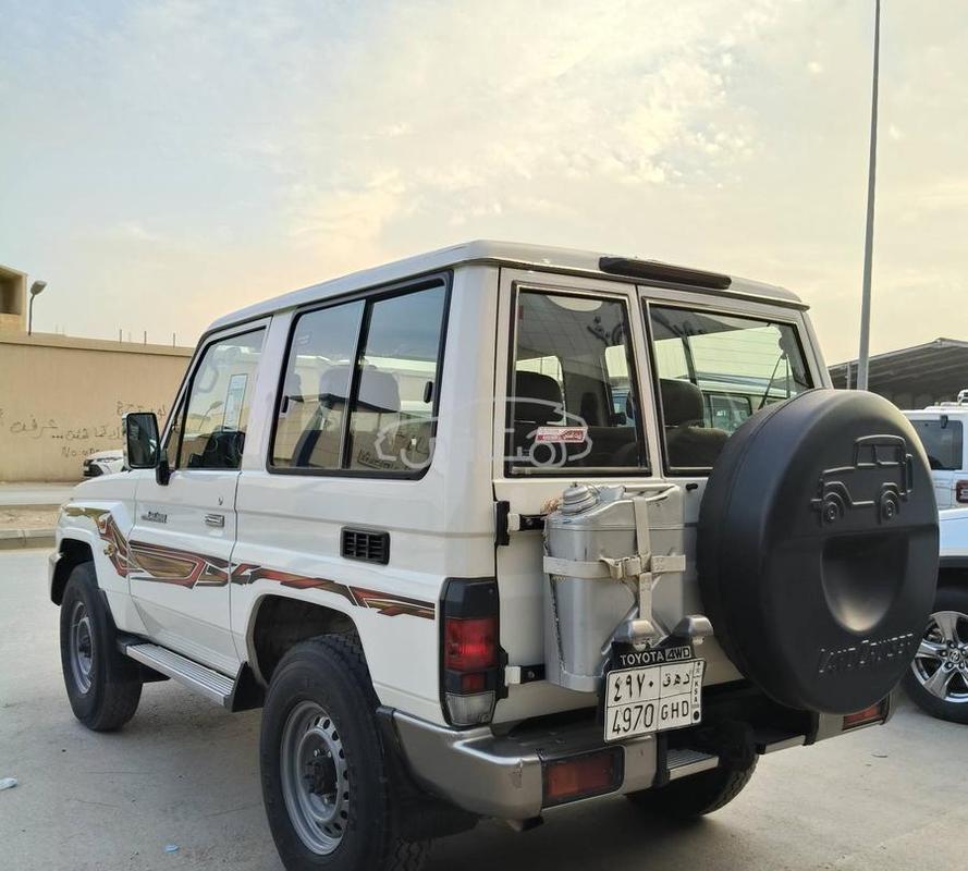Land Cruiser 70 Toyota 2020 Riyadh White 7124600 - Car For Sale ...