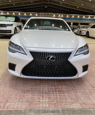 لكزس LS 500 2025
