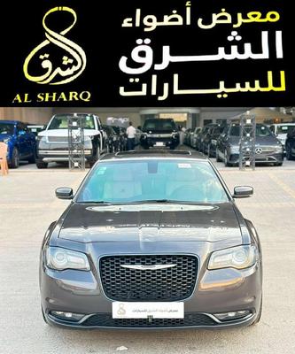Chrysler 300 2021