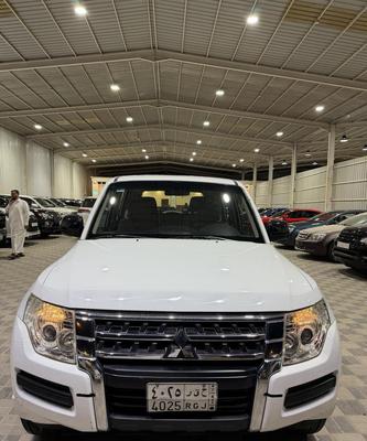 Mitsubishi Pajero 2015