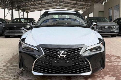 لكزس Ls 2025
