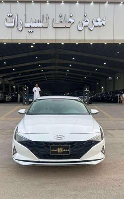 Hyundai Elantra 2022