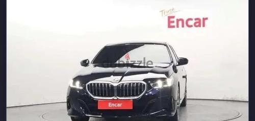 بي ام دبليو 520 2025