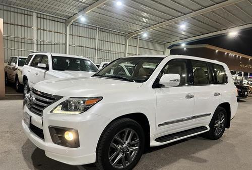 Lexus LX 570 2013