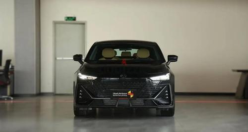 شانجان UNI-V 2026