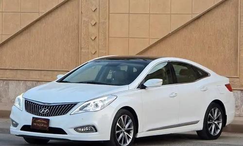 هيونداي أزيرا 2015