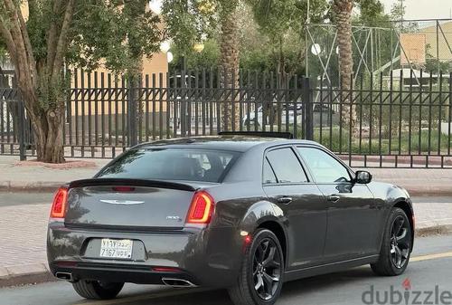 Chrysler 300 2023