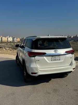 تويوتا اف جى 2016