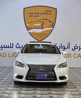 لكزس أخرى 2015