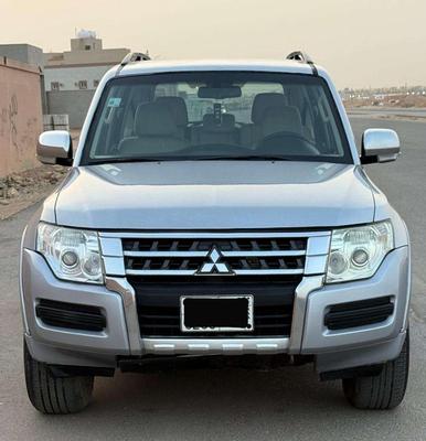 Mitsubishi Pajero 2015