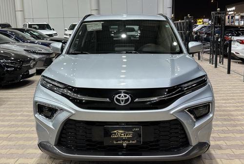 تويوتا أوربان كروزر 2025