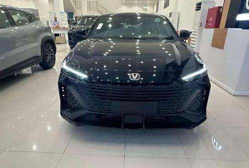 شانجان UNI-V 2026