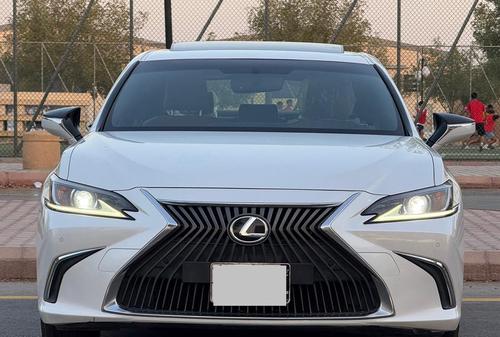 Lexus ES 350 2021