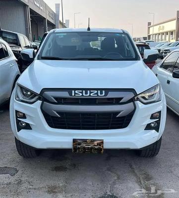 ايسوزو دى ماكس 2023