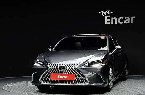 Lexus ES 300 2026