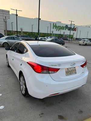 Hyundai Elantra 2013