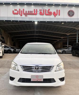 تويوتا انوفا 2015
