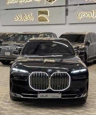 بي ام دبليو 735 2024